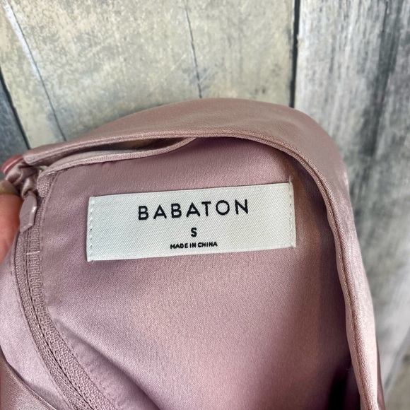 Aritzia Babaton Rosalia Blouse Satin Top Cropped in Mauvedust Pink Size Small. - Picture 9 of 12